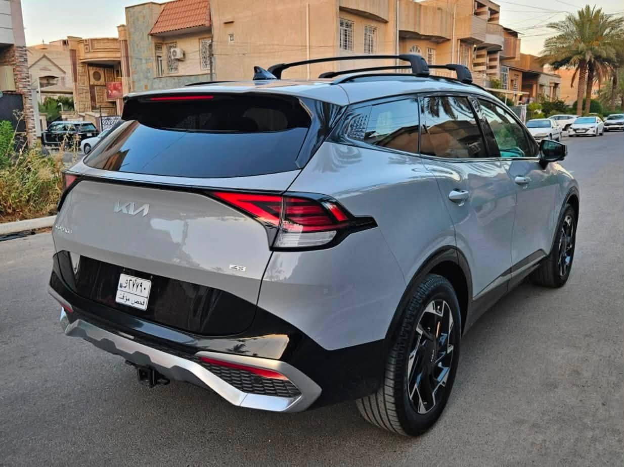 كيا سبورتج اس اكس برستيج ٢٠٢٤
Kia Sportage SX Presige 
السياره فول مواصفات ماكو شي ما بيه  بدون دواخل ايرباكات سليمه 
ماشيه 32.000km 

المواصفات 
تحكم ستيرن 
رادار امامي 
حساسات امامي خلفي 
كامره ٣٦٠ درجه 
اوتو ستوب 
كشنات كهرباء 
ذاكره خزن ميموري
تدفئه تبريد كشنات امامي
بانوراما 
تحديد مسار 
قفل سرعه 
جنطه كهرباء
نقطه عمياء

وبعد اكو مواصفات هوايه متجي عله بالي المهم السياره واحد عله واحد 

صور الحادث موجوده 

السعر 215 ورقه بدون رقم 230 مرقم وكامل انته بكيفك شتريد اني حاضر
التواصل عله رقم***********
