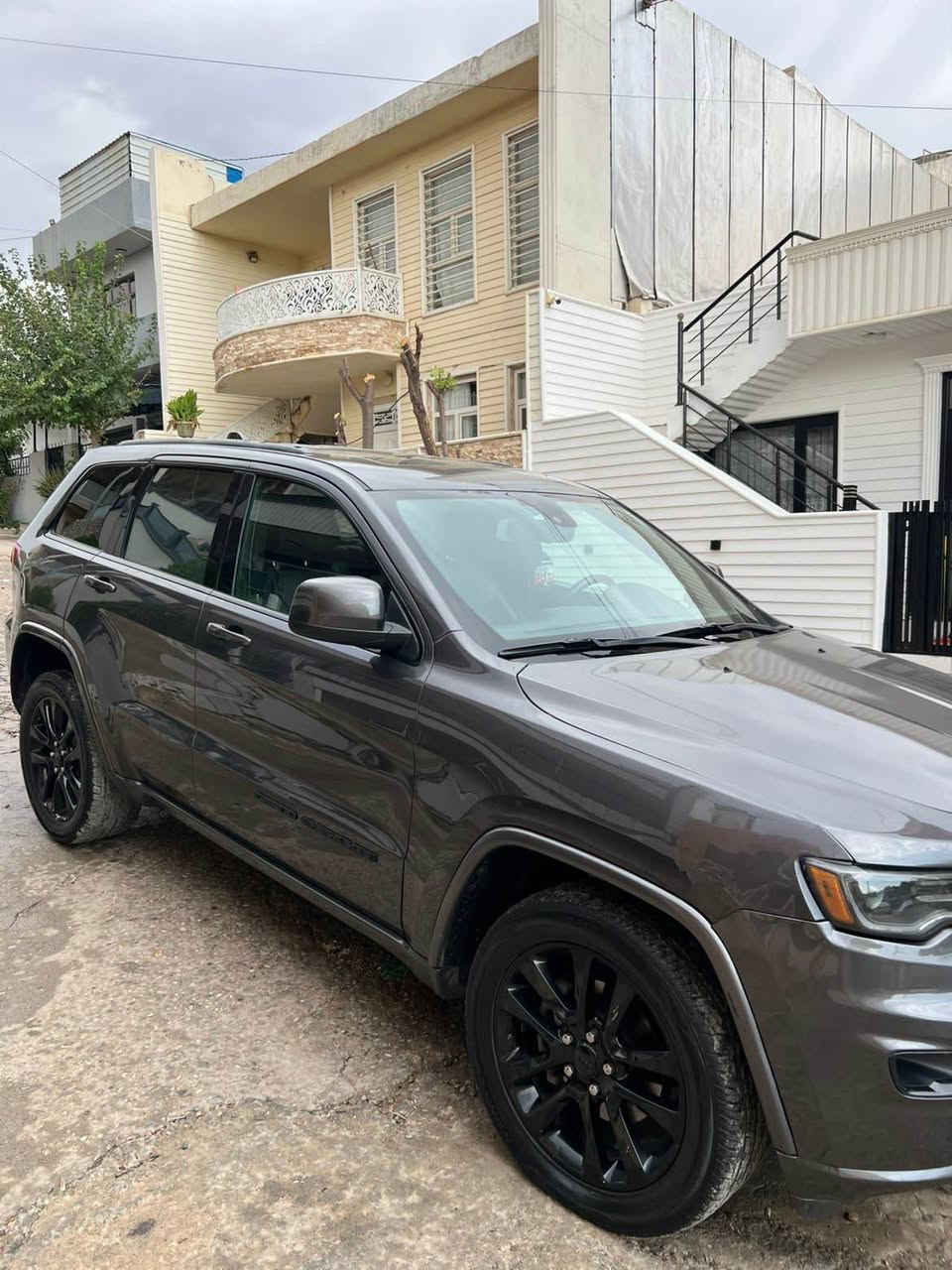 به ناوي خوا جيب لاريدوو موديل 2020 گيرو مه گينه ي به شه رت مه گينه ي به شي سه ره وه ي كراوه ته وه بونيتي بوياغه بيناو گرتن دوو به له كارتي هه يه  91 m حه قيقي رويشتووه نرخي 196 قفل قفل بو زانياري زياتر په يوه ندي به خاوه نيه وه بكه ن *********** السليمانية, العراق
