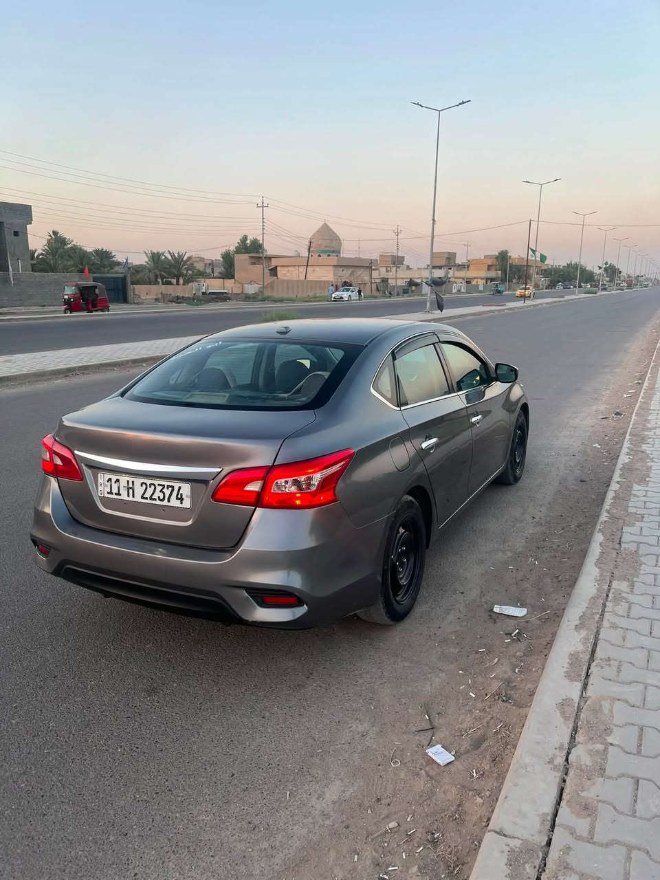 السلام عليكم 
نيسان سينترا 2019 sv
 السيارة جاهزة مجهزة بس تبريدها مو كلش 
رقم بغداد دولي 
رادارات 
كروز سرعة 
بريك تلقائي 
حادثها صندوك وجاملغ ايسر خلفي 
السعر 100$ وبيه مجال حك الجية 
للأستفسار ***********
مكانهه غزالية

