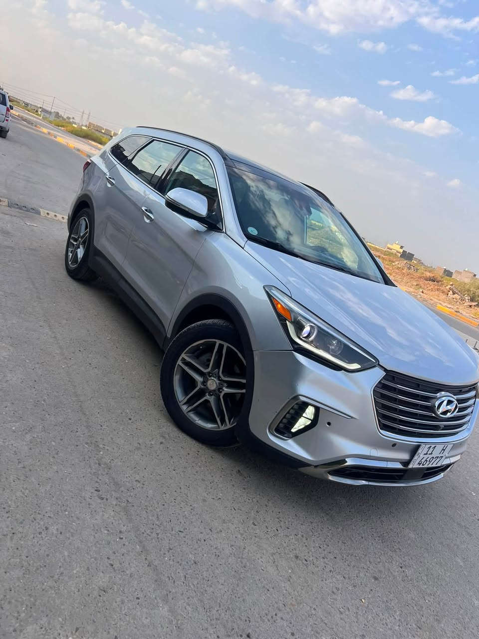 سنتافية موديل 18 ستة سلندرر 3300 رقم بغداد بسمي 
ماشية 60 ميل حقيقي جرص ع 120
سياره جديده شكد متتوقع ممتعوبة ابدد 

كيرر محرك مكفولات. برغيي ممفتوح بيهن علة وضع الشركة

فول مواصفات اعلئ فئة استيراد خاص تجي قليل بهيج مواصفات 

داخل قرميدي سبعة راكب  
 بصمة بنراما كشنات المامية كهرباء وتدفئة و تبريد والخلفية تدفئة ستيرن هيترر خمس كامرات محيطية
رادارات امامية و جانبية بردات خلفية تبريد الخلفي منفصل انتة تتحكم بي سايد بريك دكمة لايت زنون حتة بية ميزه اي سي 110فولت يعني بسفرر تخلي سياره ع كهرباء هية و طافية يشتغلل تبريد مالتة  

سياره جديده ربع متصرف علية حادثة  3 قطع هنه نفسهن ومصلحات وجاملغ مرشوش كلير توحيد لون
مكاني بغداد السعرر 147 وبية مجال 
***********
