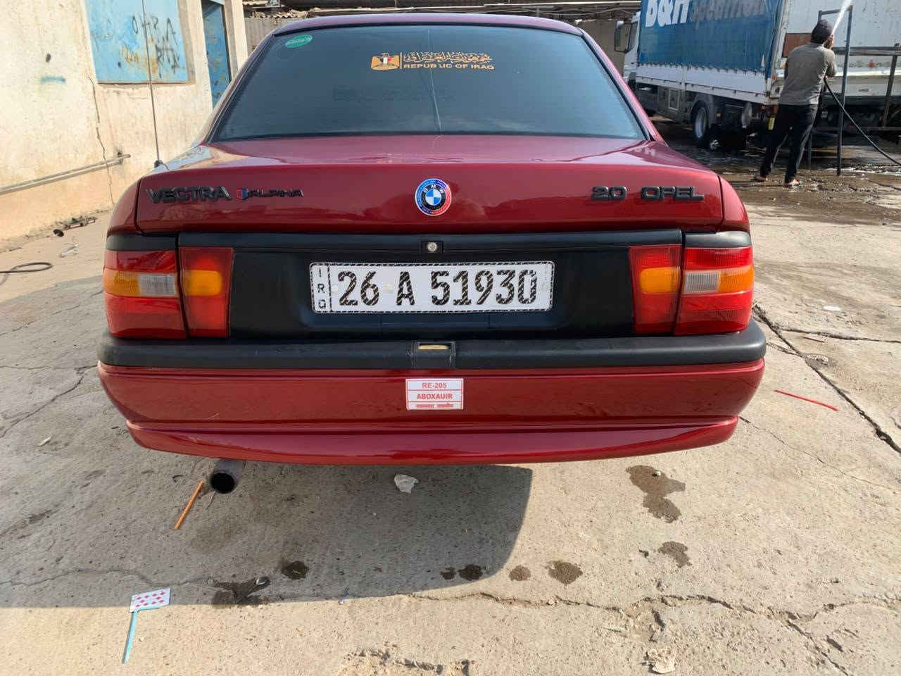 أوبل محرك 2000، كير وتو  تبريد  ثلج. السيارة نظيفة موديل 1993، جاهزة وما ناقصها شي تعميرها 1/1 سياره جاهزه من كلشي .السياره مكانها صلاح الدين سامراء السعر 55 وبيها مجال بسيط الاستفسار اتصل ‏‪***********‬‏
