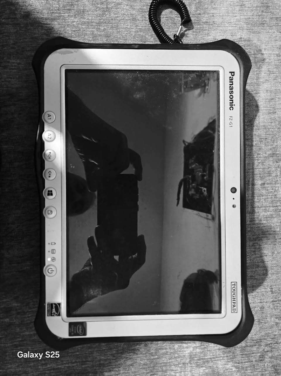 @إشارة 
السلام عليكم 
باناسونيك ci5..gen5
Ram4
Ssd256
السعر 120 الف
بغداد سريع الدوره 
***********
