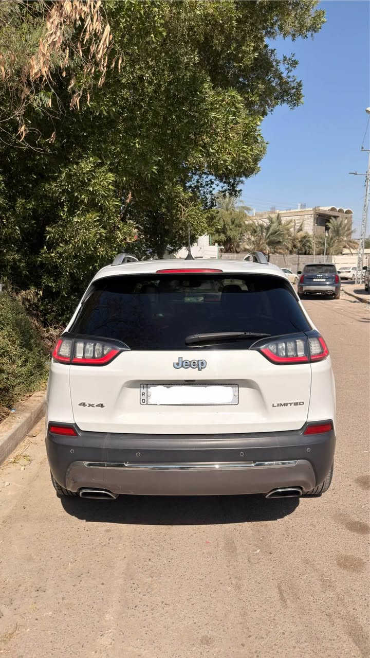 شيروكي ليمتد • فور ويل • محرك ٢٠٠٠ تيربو