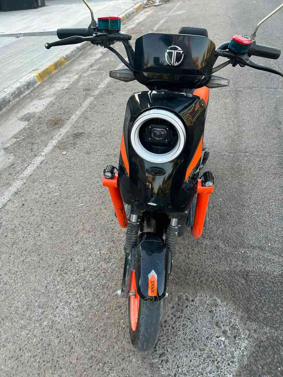 🟢🟢🟢 🏡📍بغداد السيدية📍 🏠🟢🟢🟢
سلام عليكم عدي دراجه شحن نوع X900لبيع 
دراجه جديده بل جيس بطرياته جددد دراجه حلوه ما عوزه هي شي دراجه كلشي مابيه وجديده ما بيه هي عطل مكاني 
 لسعر 450  وبيه مجال لطيبين رقم لهاتف 
WhatsApp ***********
