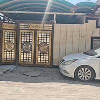 عدنه بيت 250متر  لبيع  طابقين  لطايق الاول  يحتوي ع مطبخ كبير خارجي  ه...