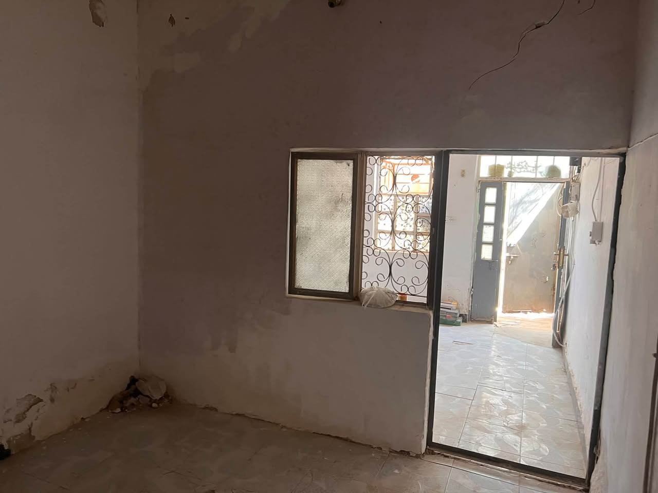 البيت للأيجار
الموقع كربلاء المعملجي خلف جامعة الصفوة 
يصلح لسكن الطلاب او عائلة صغيرة 
للتفاصيل اكثر التواصل مع الرقم ادناه 
***********
