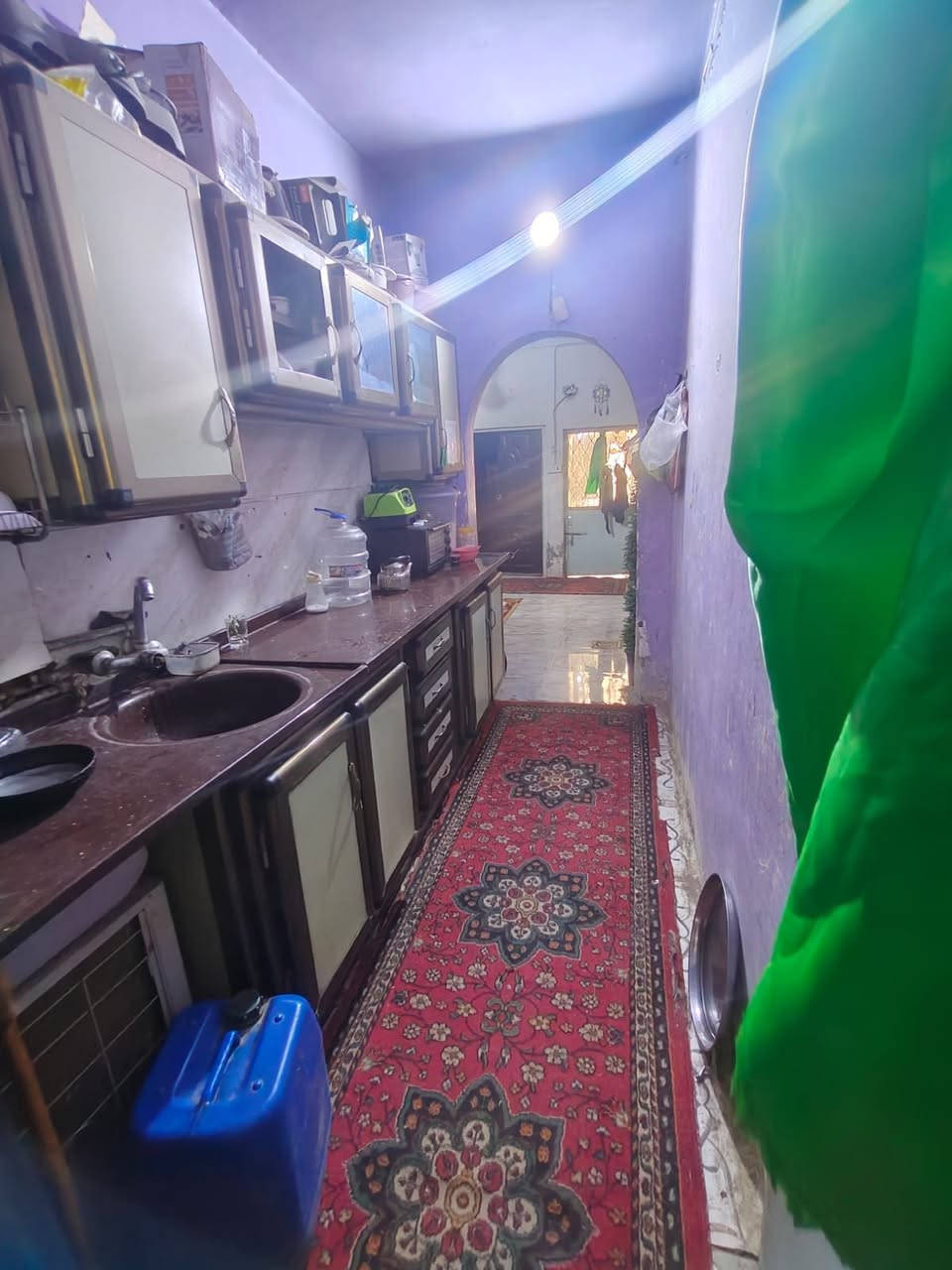بيت طابقين طابو صرف بناء وسط مساحه ١٠٠واقع حال ١٢٥عنوان كربلاء حي العامل يم جامع اهل بيت قرب ع شارع سعر ١٥٠ تواصل بالرقم ***********
