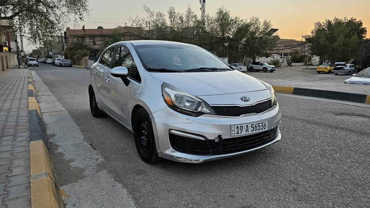 كيا ريو موديل ٢٠١٧ 

محرك 1600 GDI

ماشية ١١٣ الف ميل

بدون صبغ 

جاملغ امامي جهة السايق مبدل نفس اللون

كامرة 

شاشة اندرويد 

مانع انزلاق 

ABS
 

السنوية جديدة باسمي

هزة بعدها ما ساقطة 

حدادية ، راديتر ، مروحة ، تبريد  كله جديد مبدل والقطع من شركة الامل يعني وكالة

السعر  ٨١ ورقة وبيها مجال بسيط

***********
