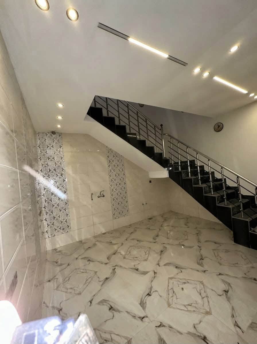 مساحه 125 متر طابو زراعي 25
البيت 4 غرف نوم وصاله وستقبال  واحد عله واحد من حيث البناء والترتيب بيبان قاصه ماليزي داخل وخارج سقوف مغربي البيت فول كامل خدمات موقعه دور الزراعه الثانيه وسعره هم حلو 🔥

للاستفسار ***********
