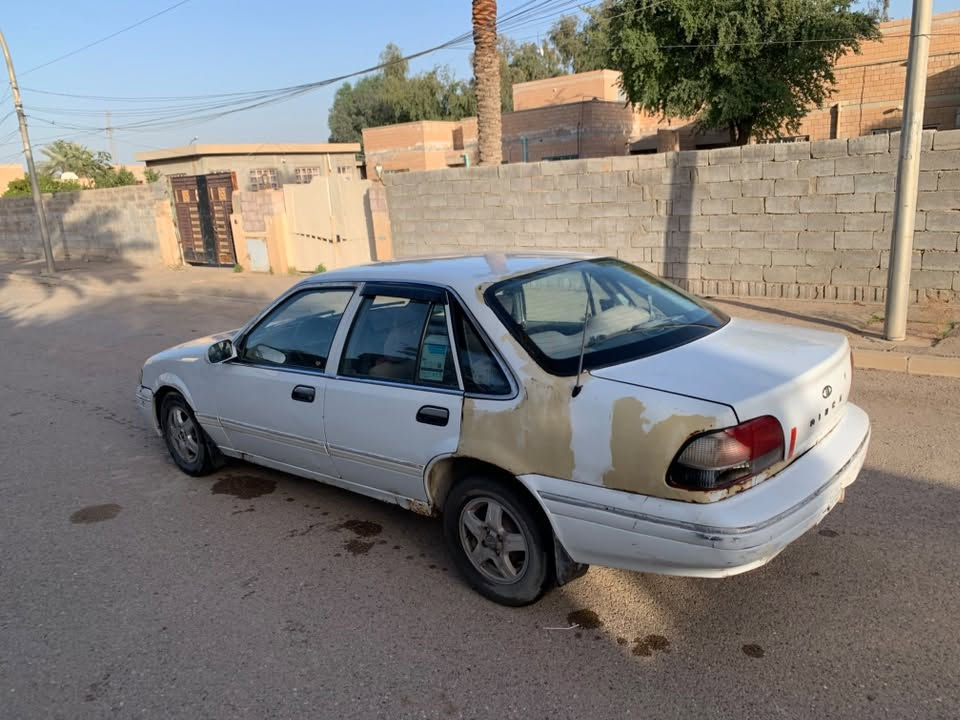السلام عليكم
١٩٩٦ دايو  
مكينه كير بحاله جيدة تبريد شغال محتاج بس تعمير 
رقم بغداد
لون ابيض
السيارة ب اسمي تحويل ثاني يوم 
السعر ٢٥ 
مكاني الانبار الفلوجة النساف  
***********
