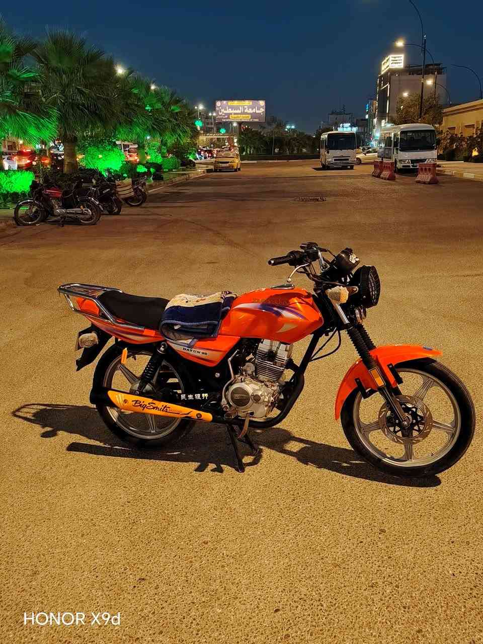 دايموند عظم للبيع موديل 20 اوراق اصولي السعر واحد و 100 اللون بالاوراق رصاصي***********
