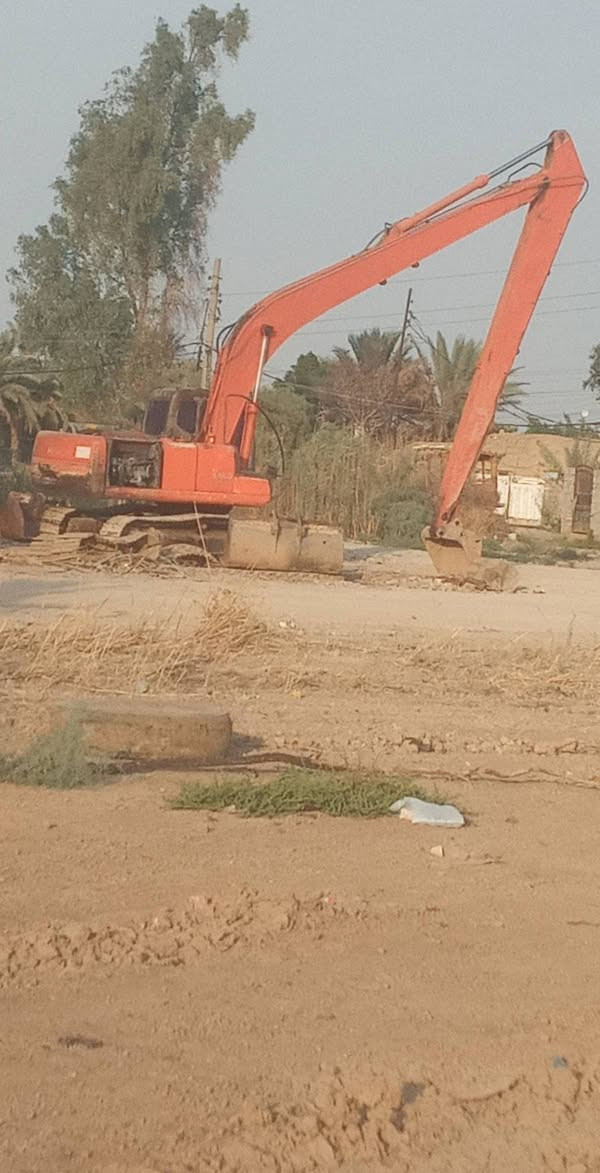حفارة • حجم ٢٠٠ • ذراع طويل