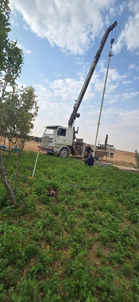 كرين 8طن ٤ رجلين ١ سليت سكانيه 13 رقم انبار جاهز لعمل***********
