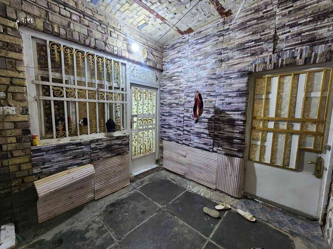 سلام عليكم    بيت للبيع  100م مربع   يتكون البيت من غرفة نوم وصاله وأستقبال ومطبخ  وصحيات داخلية وخارجية سند25  مداور بأسم المشتري مرقم ومشمول بالتطويب العنوان الديوانية مقابل حي الحضاره البو جاسم  نهاية شارع مدرسة العبير الأستفسار أتصل ***********+*********** واتساب *********** او مراسلة الصفحة
