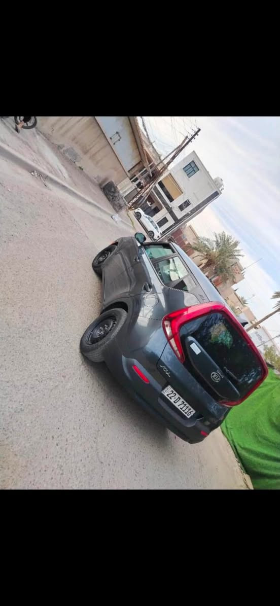 السلام عليكم للبيع كيا صول موديل 20السيارة ماشية 69حادثه ربع البنيد سعرها 130وبيها مجال إتصال ‭***********‬ ابو عمار
