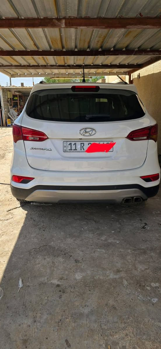 سانتافي 2018 فول مواصفات بصمة (بانوراما) للبيع 🚗
• الملكية: باسمي (تحويل مباشر)
• الحادث: حادث جاملغ خلفي 
• تفاصيل السونار والبدن:
◦ البنيد مصبوغ فقط بدون حادث 
◦ الباب الخلفي أيسر (صبغ ومفتوح)
◦ الباب الأمامي الأيسر والجاملغ الخلفي تعديل بارد
◦ محرك 6 سلندر 
💰 السعر: 165 ورقة ($16,500) 📍 المكان: [ميسان] 📞 للتواصل: ***********
