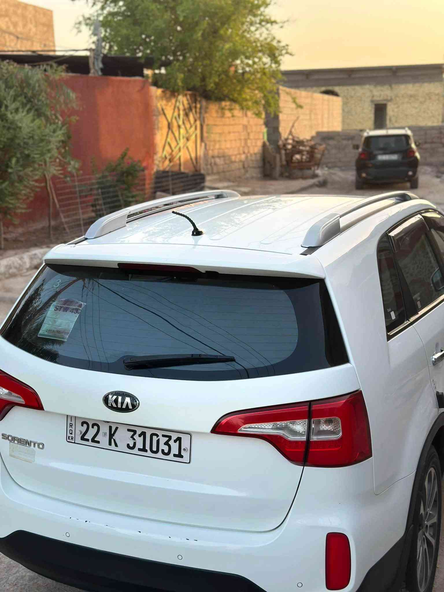 سلام عليكم سورنتو 2015 للبيع
سورنتور مديل 2015 خليجي  رقم اربيل الدولي ✅

مكفولة من ضربة وصبغ وتبديل✅

4 سلندر 2400 دوش لاتبخير ولاتنقيص مكينه ما مفتوحه✅

بيها بارد كد شبر باب عكس السايق ✅

مكاني البصرة السعر 165 وبيها مجال قليل ✅
***********
