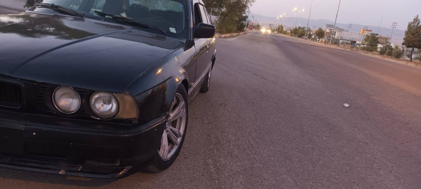 سڵاوی خوای گەورە تان لێبێ BMW ئاڕم پلاستیک هەولێر بە شەرتی ئەوەلیەت موس بڕاوە بەشەرت شتێکی بەسیت لێدرانی هەیە شایانی پاسکردن نیە مودیل 91  گێڕ مەکینە بەشەرتی 10 فیتەر تەبرید یەک چرکە مەی کوژێنەوە دو جام کارەبا توند و تۆڵ وەک تۆپە لاستیک فڕۆشتن و گوڕینەوە هەر چیەک بێ با هەیکەلیشی ناشزین بێ بەس ئاڕم بێ کێشەم نیە ... ژم *********** شوێن دەورو بەری ڕانیە رانية, السليمانية
