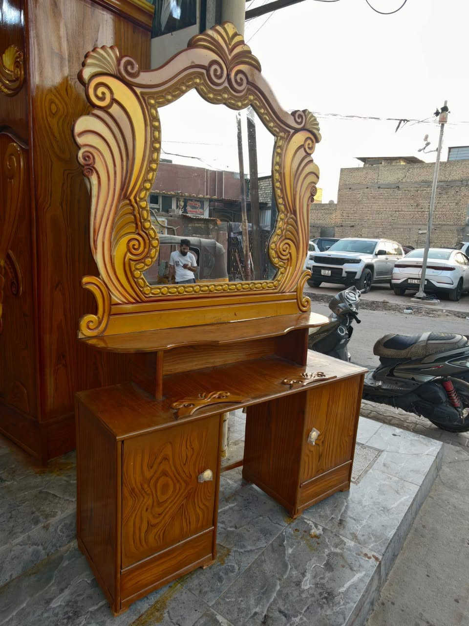السلام عليكم غرفه نوم صاج 6 ملحق السعر 650 مع شد ونقل داخل بغداد مجانا محافظات بكروه للتواصل ***********
