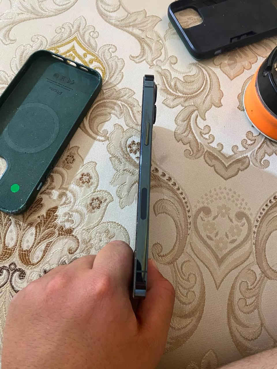 ايفون 12 برو ماكس • ٢٥٦ • ظهر مكسور