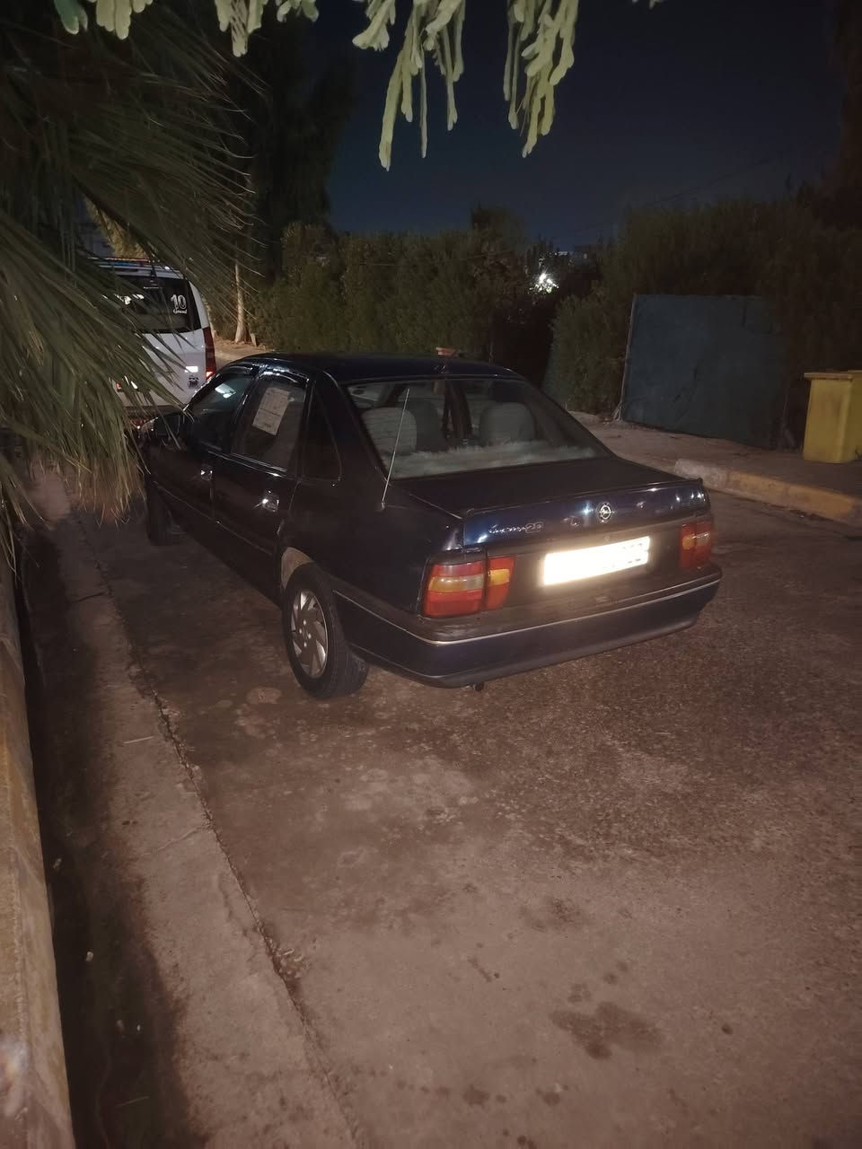 اوبل فكتره حجم 20 موديل 1990 محدث 93 كير عادي رقم كركوك  دولي بسمي تخم تاير جديد  صبخ حزام بسبب جلح لا ضربه ولا كص بل شرط سعرها 37 وبيها مجال $$$$ ***********
