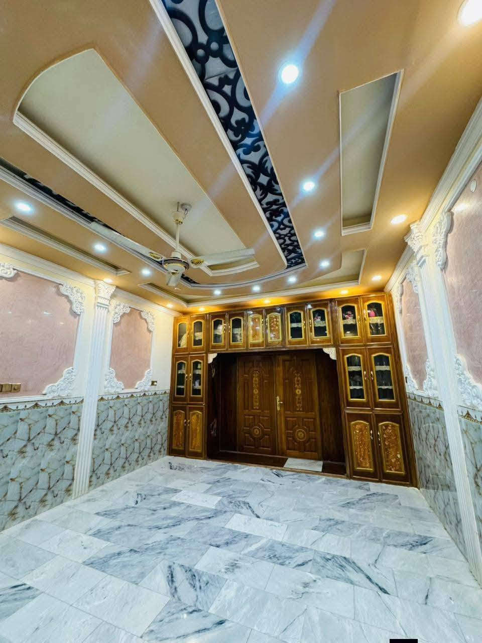 ٣٠٠م طابقين طابو زراعي مفرك العلويه شريفه ع مجاور مسبح عشتار   هو والاثاث كامل 
الاثاث.... ٤غرف نوم  اثاث غرف صاج عدد اثنين مع اربع سبالت كل غرفه سبلت
اثاث مطبخ.. هو ملحقاته.. سيتم كامرات  داير ماداير البيت ... سبلت ٣طن بالاستقبال.. البيت بناء ٢٤ .. جوه مرمر الفوك سيراميك. حمام شرقي وغربي  
البيت ركن.. اما مه ساحه...  بناء ٢٢٠ م.. 
حديقه ٨٠ م 
السعر مع الاثاث ١٥٥ مليون  
يدفع نصف المبلغ والباقي مده حسب الاتفاق 
للاستفسار عاى الرقم ***********
