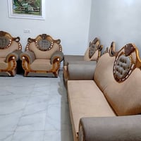 طقم مستخدم نظيف • ٥ قطع • دوشمة جديدة