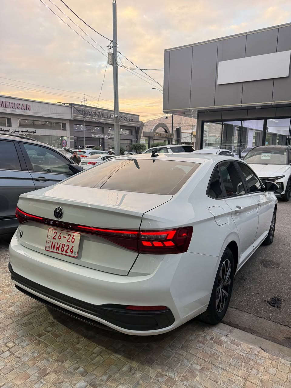 Volkswagen Jetta 2025 
جيتا موديل 2025 
مواصفات S 
صبخ جملخ و باب بدون دواخل ايرباك ستيرن سيستم
ماشية 9 الف كير محرك رادار بشرط 
السعر 150 ورقة شوية مجال 
***********☎️ دهوك, العراق
