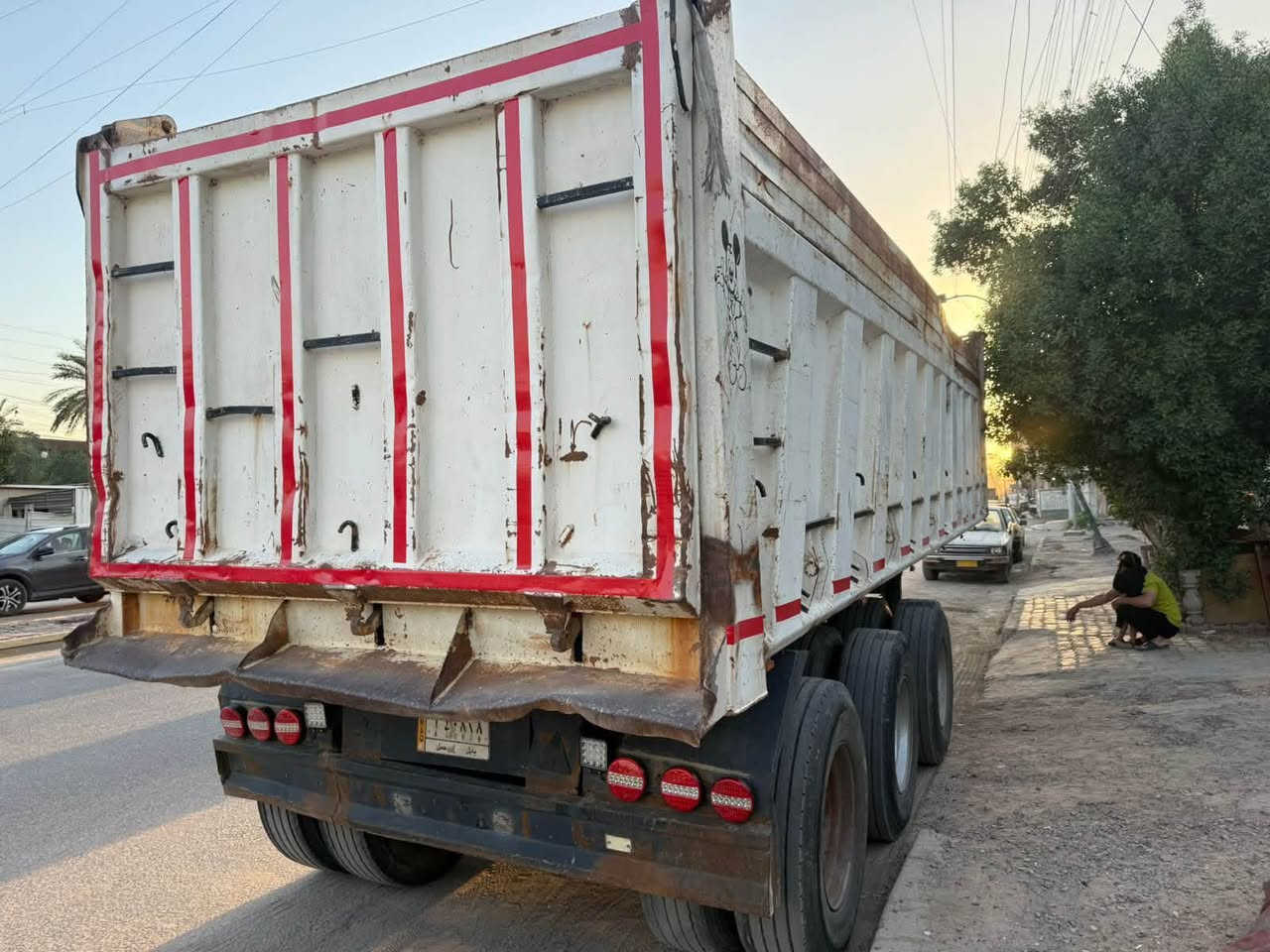 سلام عليكم عربانة للبيع ثلاث دناكير ١٦ لعاب 
شاصي مكفول تخم تاير السعر 80ورقة وبي مجال 
شي بسيط رقم الهاتف ***********
