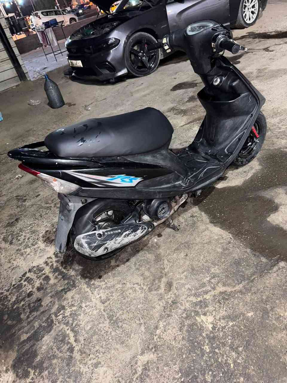 دراجه ماكس عدله للبيع مكينه بلاد ٤٩ جديده مملعوب بيها  شلعه ومعدل يخبل دراجه جديده جديده مصالها هواي من نازله من الرمبه نكره سلف بكل وكت هندر شغال كهرباءيات شغاله كلشي كامل دراجه مكفوله جيب فيتر وتعال افحص سعر (٨٥٠)وبيها مجال مكاني بغداد البياع تقاطع درويش الاستفسار ***********
