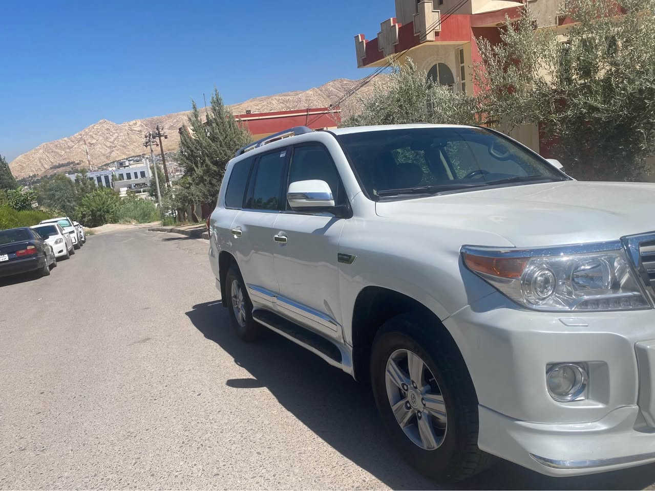 لاندكروزرGXRفول مواصفات6سلندربي قطعة وحده صبغ وجوالسلايد بدون دواخل وبدون ارباك محرك والكيرشرط رقم وسنوي جديدتحويل و وكالةشرط سعر٢٣٣مجال عنوان دهوك تلفون***********واتساب***********کورک دهوك, العراق
