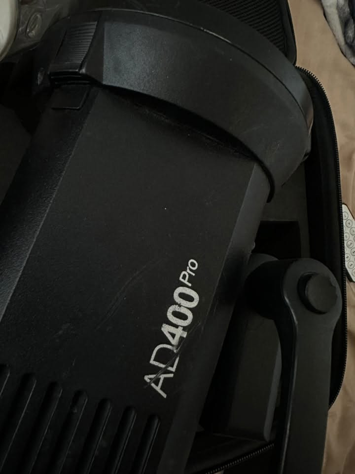 Ad400pro • فلاش • يحتاج بطارية