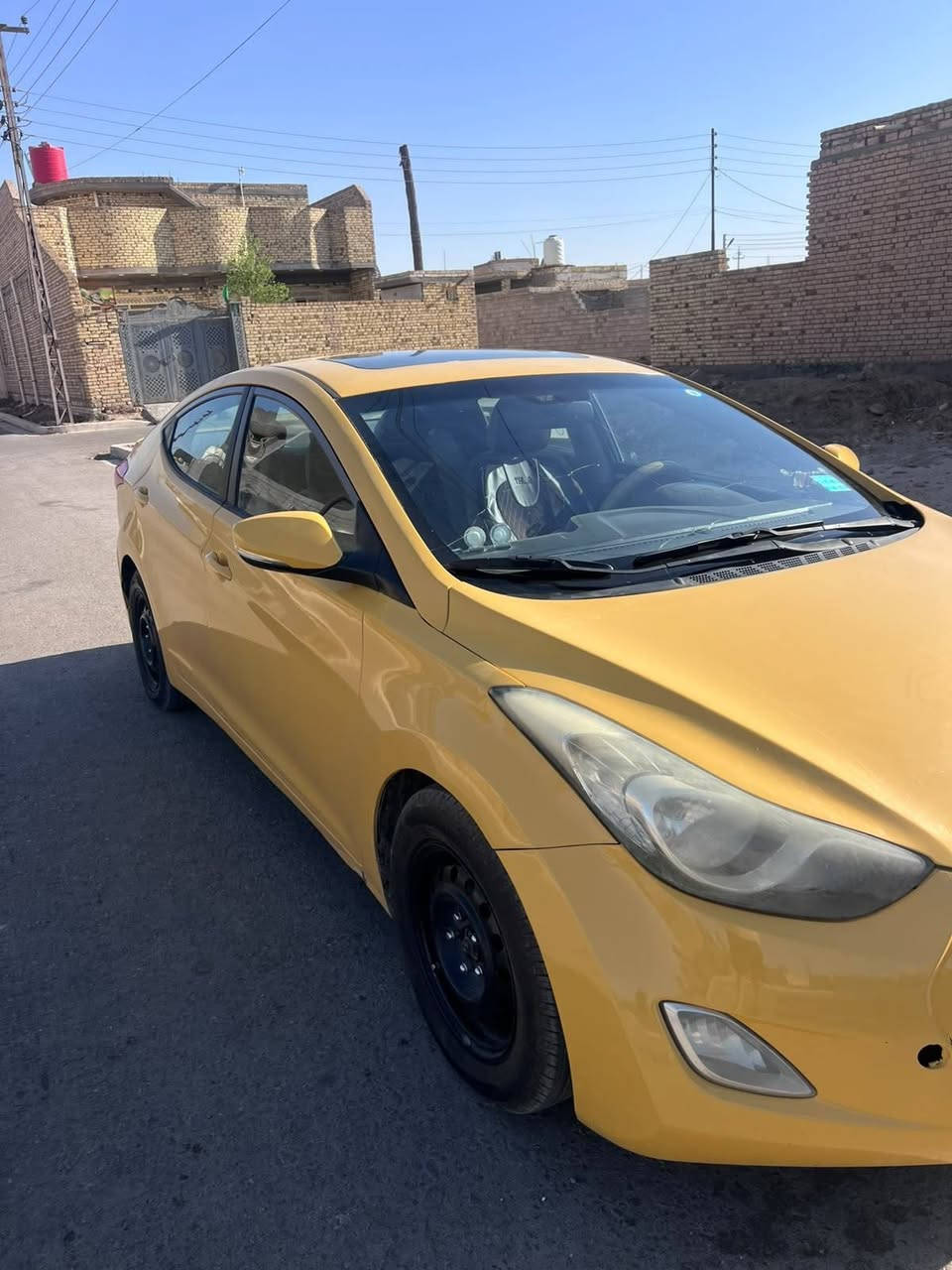 السلام عليكم 
انتره موديل 13 فول موصفات عدها البصمه وارد امريكي بيه قطعه وحده مكينه 1800 هيﮱه وغرامات مصفره بسمي سياره جهازه تبريد تخم تاير العنوان ميسان الماجديه السعر 90/ وبيه مجال الاستفسار اتصل ***********
