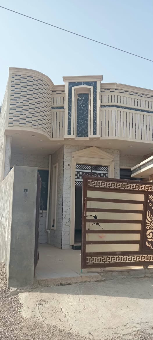 بيت للإيجار • خلف مجمع الرحاب • طابق ونص