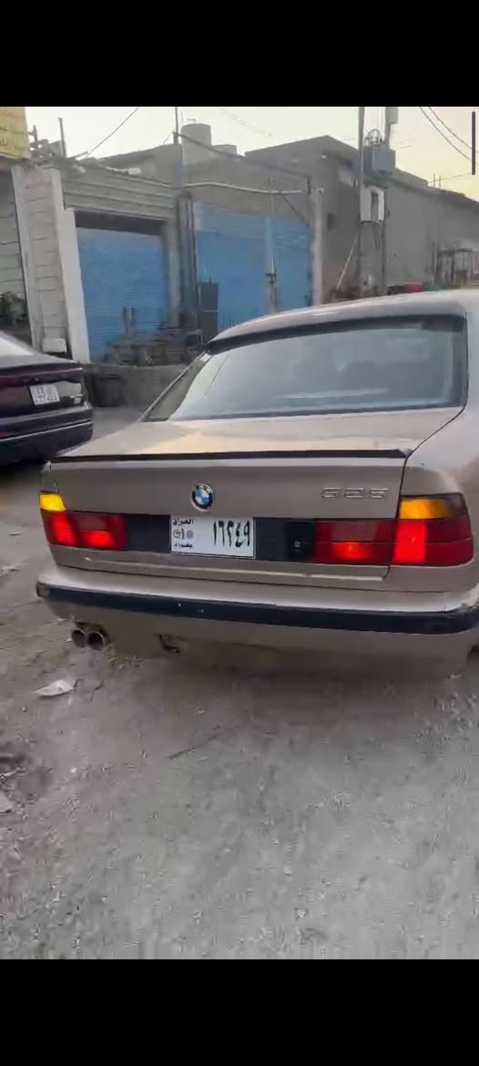 سڵاو هاوڕێیان 
٥٢٥ کەپسی دیجیتاڵ گێر حادی ١٩٩٠ ئارم هەولێر بەشەرتی ئەوەلیات دوو جام کارەبا تەبرید ئەشیای پێوە نییە گەرمی ئیش دەکات تەنجیلی دەرەجە یەک کامل ناو گێچ ئیش دەکات کامل کارەبایاتی بەشەرت بێ دەحم و لێدراوە بێ وەرگەڕاو موس و بڕاوە بەشەرت پێش و پشت کەپس مەکینەی تازە تەحمیر کراوە لە قوەتی خۆی بێزارە بەشەرتی گێر و مەکینە ڕادێتەر و پانکەی نوێیە گاردن و شەیالی گاردن و کۆپلینگ نوێیە فیتپەمپ نوێ کامل مەسرەفی لێکراوە تایە و ویلی ٩٥ حەجم گەورە پاک و جوان ئیشم بە پارەیە بۆیە هەرزان فرۆشی دەکەم بەپەلەم لەسەری ماڵی دۆستە سحری ٢٢ گەڵا و مەجالێکی کەمی هەیە لەگەڵ ڕێزم بۆ هەموو لایە مەڵێ من هەمە هەرزانتر یاخوا دەتبوو بە ١٠ گەڵا یان بە دەفتەرێک هیچ لە مەوزوحی من ناگۆرێ لە هەولێرم  چاومانن
واتسئاپ *********** أربيل, العراق
