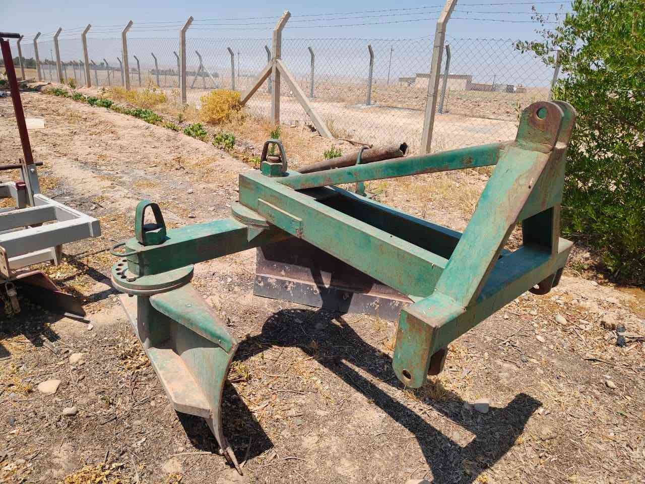 السلام عليكم للبيع معدلان + سجين مرازه  شغل درجه اولى وحديد ثقيل مستخدمات شي قليل المكان ديالى  للاستفسار ***********
