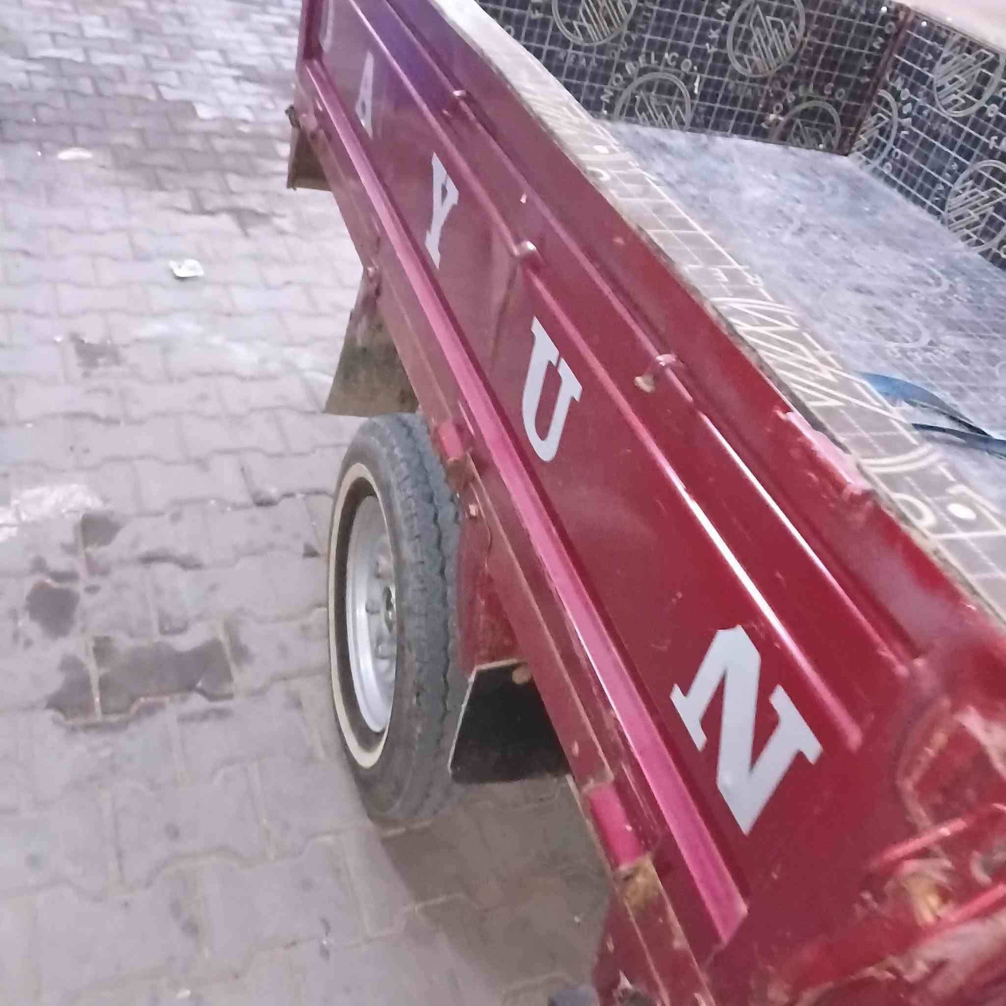 سلام عليكم ستوته دايون موديل 2023 كفاله عامه من الصبغ والتجفيت المحرك بلادي ما ملعوب بي جبته مليونين الله شاهد اشتغل بيهه حمل جلبه مال شارع ولا مره وكفتني بشارع ملشي بلادي على حطه ايدك مبدل بس جوزتها الله شاهد كله بلادي من الطول للطول سعر 1800 مكاني بغداد مدينه الصدر رقمي ***********
