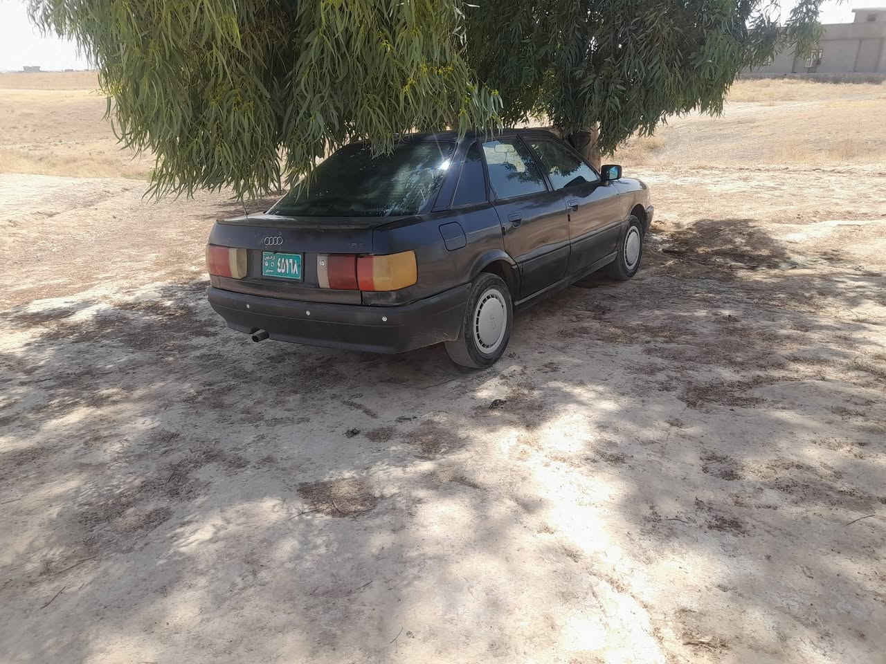 اودي رقم أخضر موديل 1990 السعر 20 وبي مجال شرط تحويل ***********  الموصل القيارة
