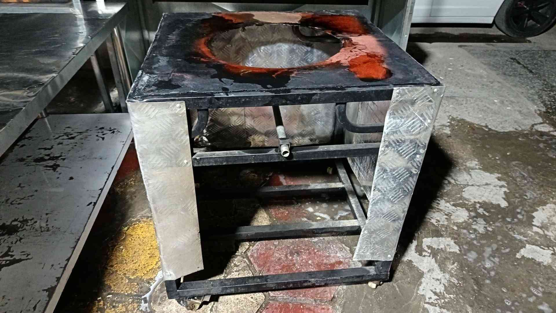 غراض مطعم للبيع شلعة وحدة و عندي بعد شيش كص و الستاند و انجاين و بلانكات و سجاجين مال كص و مستحد برازيلي و تختة ثرم و سجينة منشار جبيرة و مصفي و نواعم هواي وياهن مكاني بغداد البلديات و بسعر مناسب شراي اتصل على هذا رقم و و اتساب موجود ***********
