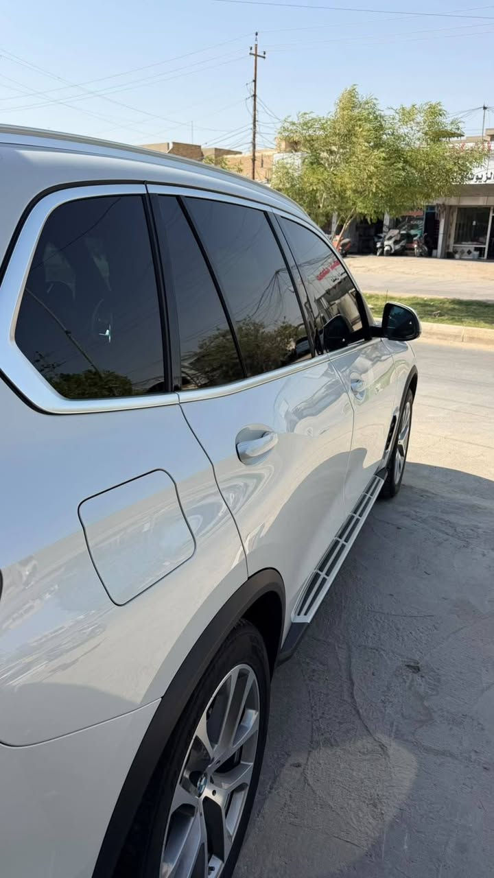 Bmw  X5  S drive 40i
2024  
كلين تايتل 
رقم دهوك بأسمي تحويل مباشر مضلله بالسنويه وباج تضليل 
فول مواصفات 
كشنات جلد 
كشنات كهرباء وتدفئة وخزن 
داتاشو  بعدة وضعيات مختلفه 
كامرات محيطيه 360 درجه 
رادارات محيطيه 360 درجه 
لايت ليزري متحرك  بگ لايت ليد  
اضاءة ترحيبيه عند الاقتراب من السياره 
فتح وقفل السياره عند الاقتراب والابتعاد 
بانوراما   
صندوق كهربائي بخاصيه القدم 
اناره محيطيه 
عده وضعيات گيجات القياده متغيره
كامره رؤيه بالدشبول ( ناضور )
 إيماءات (تحكم بالصوت عن طريق الاشاره باليد)
اوتوهولد 
اوتوستوب 
نظام هايبرد خفيف 48V
انظمه قياده متعدده 
Eco 
Eco pro
Normal 
Sport
مكان السياره اربيل 
ماشيه 74 ميل 
السعر 45,500$

للاتصال ***********
