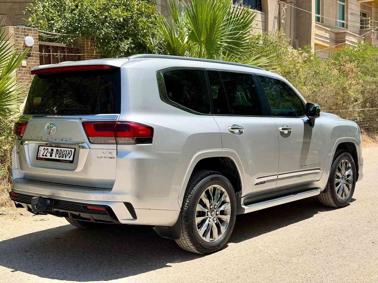 لاندركروز 2023 شركة جيهان تحت الضمان
ماشية 23،000km لون سلفر ميتاليك
فول مواصفات VX لمتد 
مغلف ppf بالكامل ،كتاب تضليل
مكفولة كفالة عامة من الشخط والرصعة
سعر 675 ورقة
مكانها اربيل او سامراء
***********
