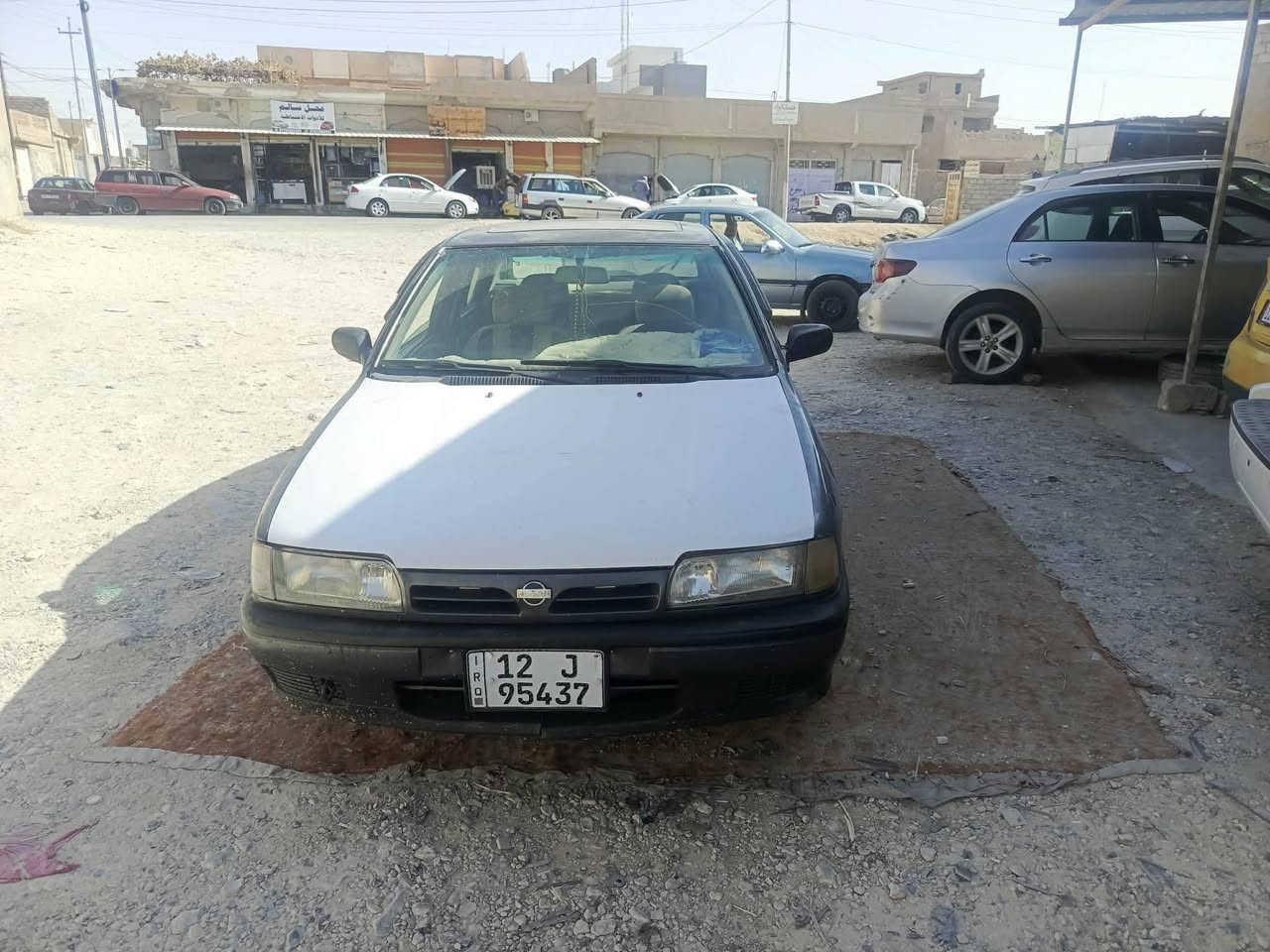 نيسان للبيع موديل 1995 كير توماتيك الرقم ***********
