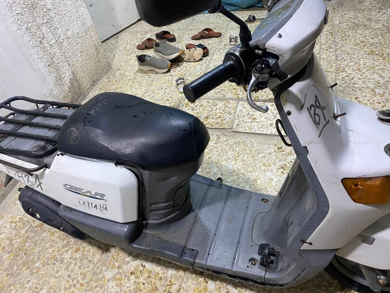 دراجه بيكم دراجه حلوه ونضيفه مال مطاعم مال حجاج دراجه امنت الله نضيفه وكلشي  ما بيه بس جانت  متركوه تشتغل حندر وسلف بس يشحن لباتري وتشتغل سلف لن كاعد لباتري جانت متركوه سعره 350 وبيع مجال ومستجعل على بيعه مكاني مدينه الصدر الرقم ***********
