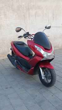 PCX جيل اول • ١٢٥ • ٥٠ الف