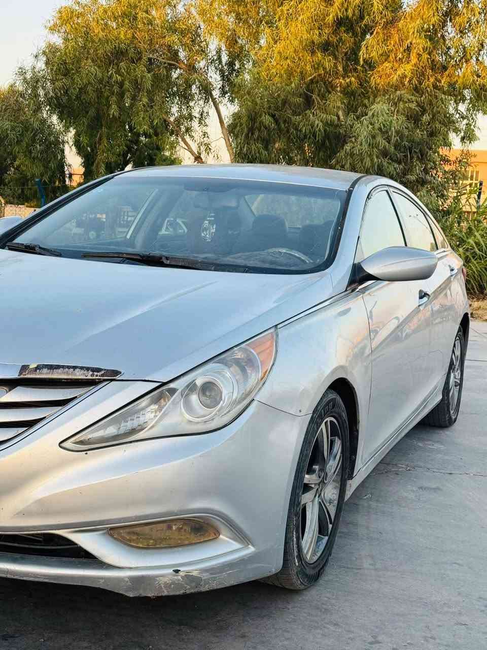 هۆندا سۆناتا 2014
مکینە  24
ساخ دووبەیی ١٣٠هەزار رۆشتوە
نموونە ماڵی دۆست بی مەسرەف
گیر مەکینە تەقەورەقە موس براوە 
هەمووی بەشەرت دعمی نیە لیدراوی نیە 
تەنها یەک پارچەو پەڵەیە بۆیاخی هەیە 
سەیارەکە هیی ماڵی خۆمە سەیارەیی مەعرەز نیە مشتەریی نیت هیچ مەڵیی تکایە 
گۆڕینەوەش ئەکەم بەشتیی بە دڵم بیی
ژ. م ***********
***********
شوین  چمچماڵ شمشمل, السليمانية
