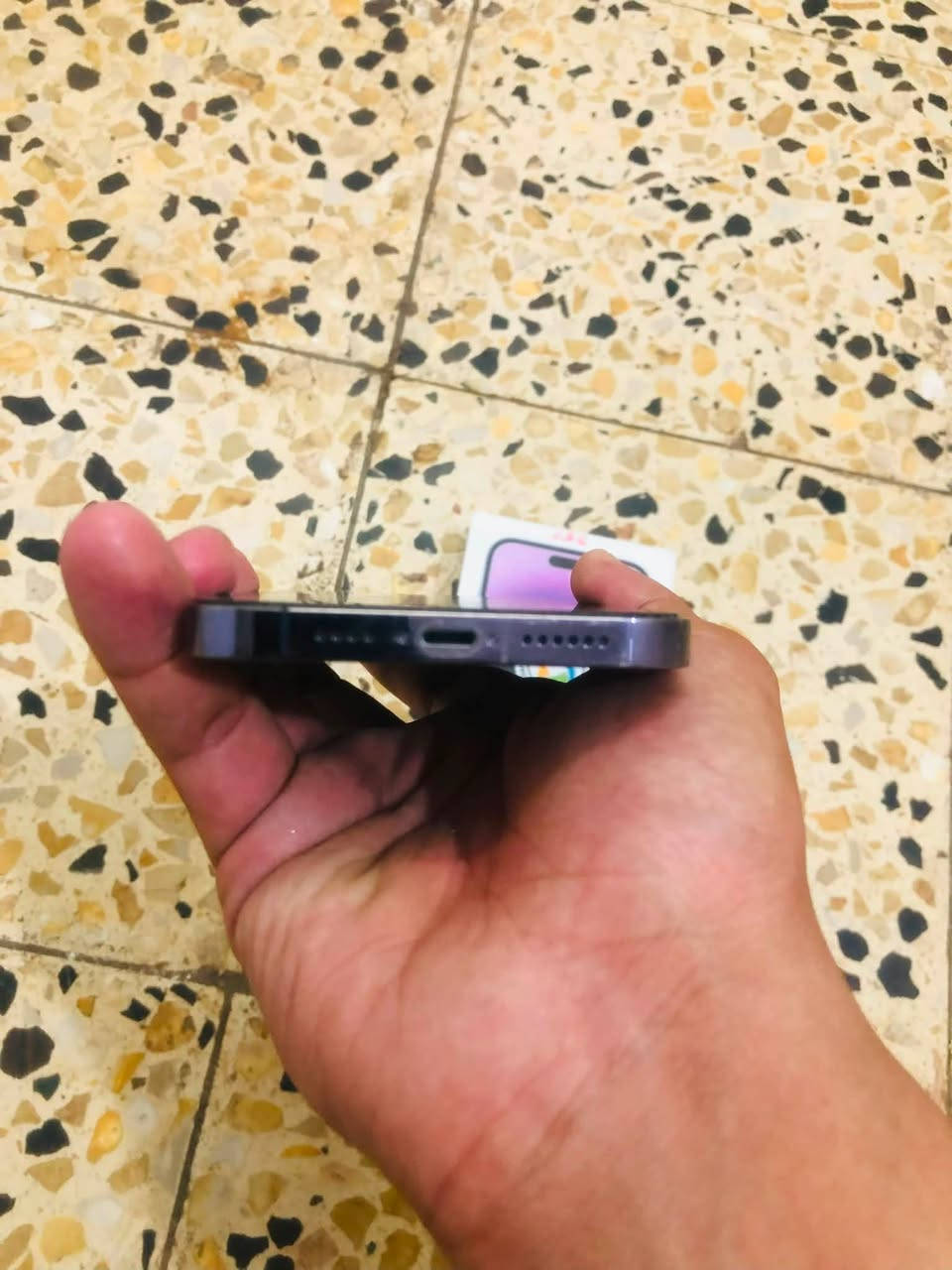 السلام عليكم
آيفون 14 pro max
ذاكره 256 بطاريه 85 الجهاز ماستر كامل ملحقات الجهاز وتر نضيف جدا مداخل تصليح ابداً السعر 850 مكان ميسان مغربه 

***********

