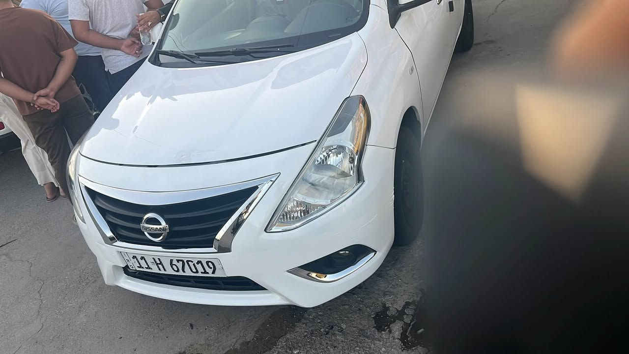 نيسان سني هندي مديل ١٩
السونار كدامك السيرة كير مكينة تبريد كفالة 
تراي يخبل متصرف عليهة الف 
السعر المطلوب ٩٢وبيهة مجال للطيبين 
لتخابرني تكلي شبيهة كلشي موضح كدامك 
العنوان زيونة شارع الربيعي مول بيانو 
الهاتف ***********
