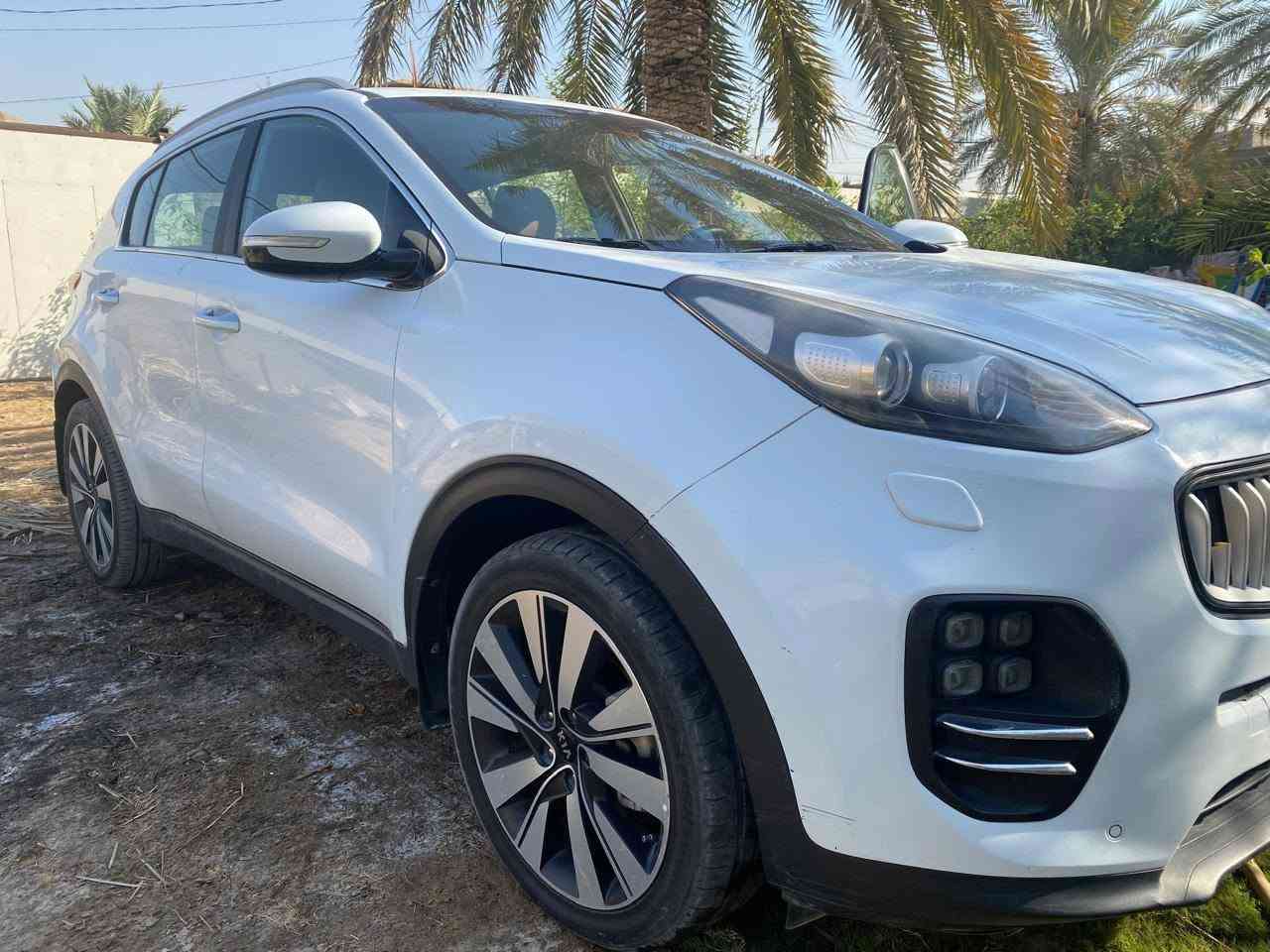 🚗 كيا سبورتج 2019 - كفالة عامه
Kia sportage 2019 
السيارة وارد خليجي لون ابيض فول مواصفات 
 مكان السيارة نجف رقمها نجف مداور ثاني يوم 
 * المواصفات: شاشة لمس، كاميرا خلفية، حسّاسات، أزرار تحكم بالمقود، ومثبت سرعة وبعد مواصفات 
 
📍 المكان: [النجف  ]
📞 للتواصل والاستفسار: [***********]
السعر 160 وبي مجال بسيط للشراي
