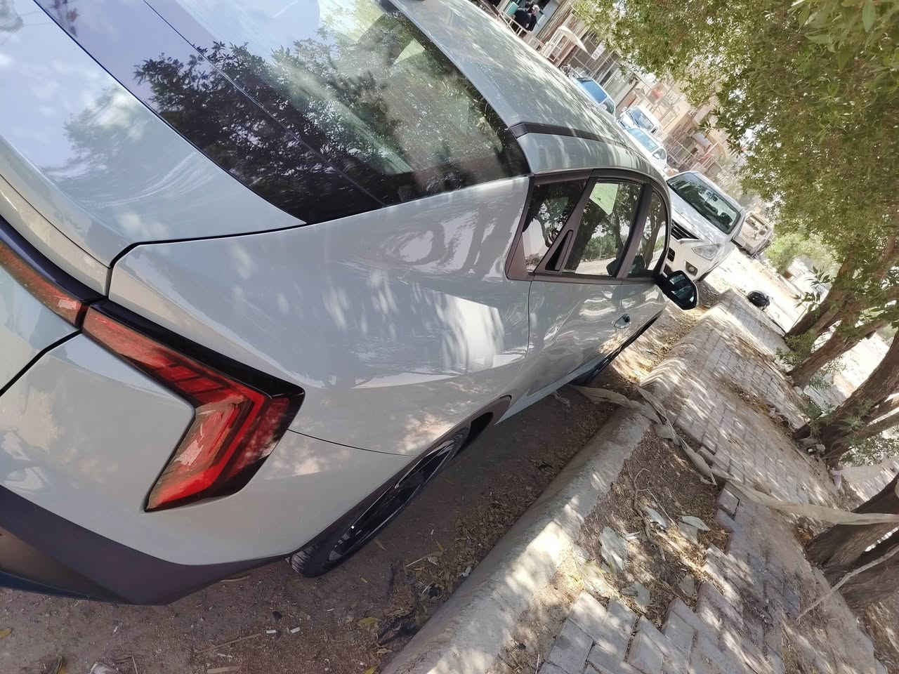 محرك : 2000 دوش مرغوب
وارد : اميركا 
ماشيه : 7500 يعني عالزيرو مبدل مرتين دهن فقط
مواصفات Ex 
1_بصمة 
2_تشغيل عن بعد 
3_ بصمة ابواب 
4_ بصمة جنطه 
5_شاشه متصل حجم كبير 
6_فول قيادة ذاتيه مع تحديد مسار 
7_فول تحكم ستيرن 
8_تبريد متصل مع شاشه لمس 
9_منافذ شحن خلفية 
10_سايد بريك كهربائي + اوتو هولد
11_مانع انزلاق 
12_نقط عمياء 
13 _ تحكم وضعيات قياده
14_رادار امامي وخلفي وجانبي 
15_فول حساسات توقف ذاتي 
16_لد امامي مع عدسات زنون
17_لد خلفي 
18_شحن واير لس 
19_كامره خلفية دقه hd 
20_ويل كب بلاد 
مرقم نجف شهداء ابأسمي بعد تقريب سنه ونص واصير حره وكاله جاهز ابأي وقت وضمانات تحويل هم جاهز  ) 
حادث سياره بالحداديه فقط وربع دعاميه  الباقي كله مكفول  صور رقم شاصي موجود
بدون اي دواخل ايرباك البردات طاك فقط 
باقي سياره كفاله عامه ع اخير 
عنوان :النجف
السعر : 180
استفسار :*********** اوخاص عادي
ملاحضه اذا مراوس اب سياره عادي حسب القناعه

نص مكتوب في الصور:
- 000-44071901 - 01/05/2026 - IAA In
- 2/20
- PLC auction