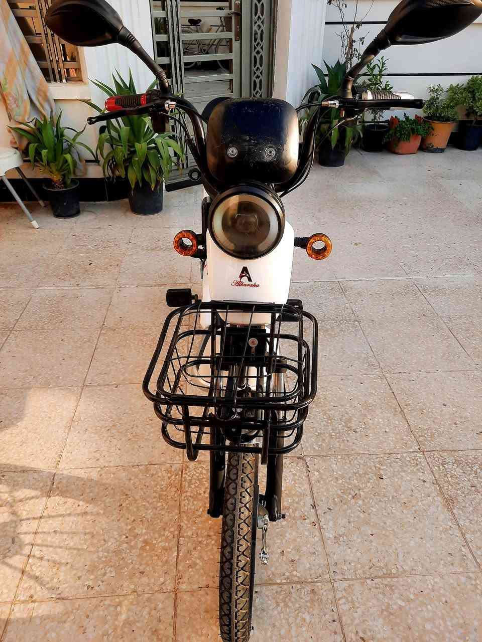 سلام عليكم دراجة شحن البيع حجم 20
5 بطاريات. تشغيل عن بعد +سويج 

العنوان.. بغداد قرب الجسر الفرنسي 

السعر$$ ..   250 وبيها مجال الشراي.   ***********.. متواجد واتساب
